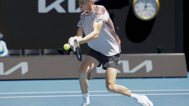In Australia ok Sinner e Arnaldi, altro stop per Berrettini
