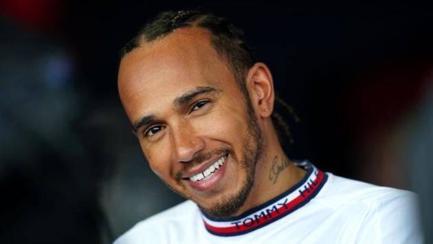 Hamilton e accordo Ferrari: "Nemmeno i miei genitori sapevano"