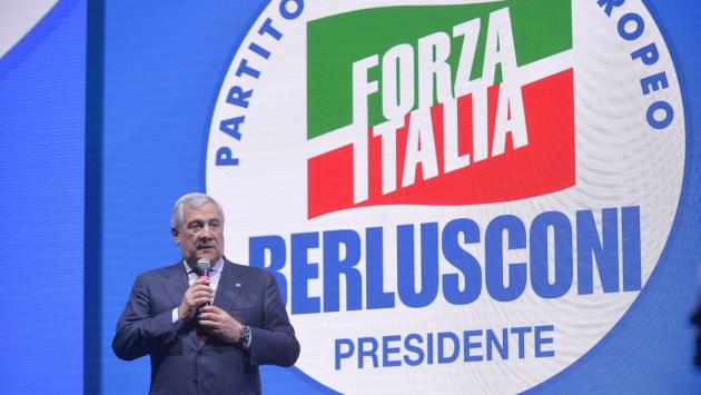 Forza Italia, Tajani eletto segretario nazionale