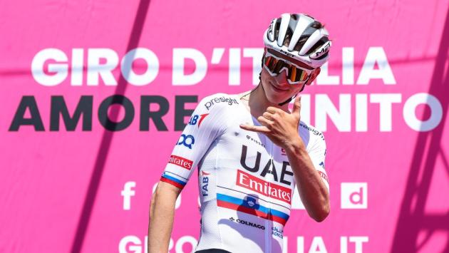 Pogacar trionfa ad Oropa ed è la nuova maglia rosa al Giro