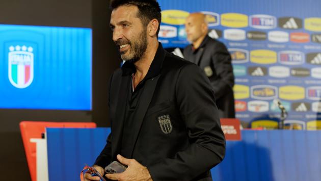 Buffon resta in Nazionale: "L'azzurro è la mia seconda pelle"