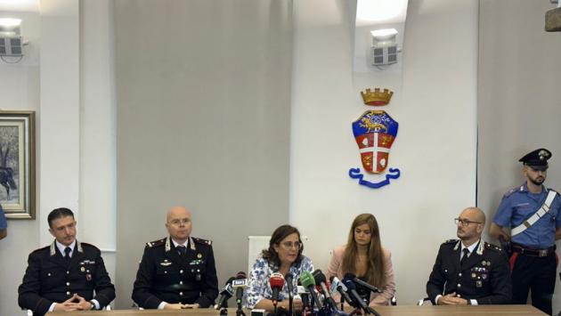 Omicidio Paderno Dugnano, ragazzo ha confessato subito. Non c'è movente