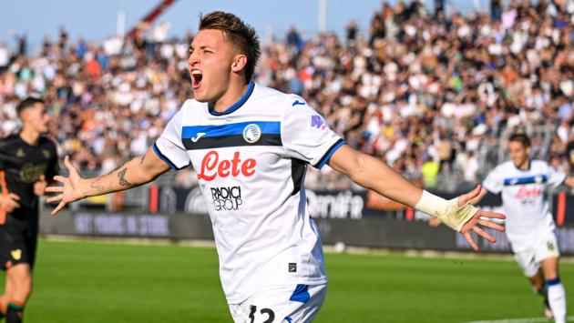 L'Atalanta vince 2-0 a Venezia, in gol Pasalic e Retegui