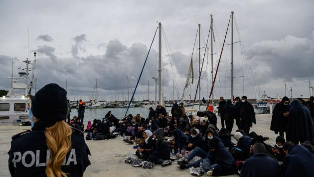 Migranti, fermati 6 presunti scafisti in Calabria