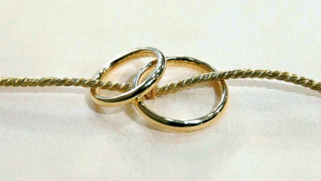 Pavia, si sposa ma ha un malore durante il pranzo nuziale. Morto 49enne