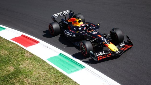 Pole Verstappen a Monza davanti alle McLaren, Leclerc quarto