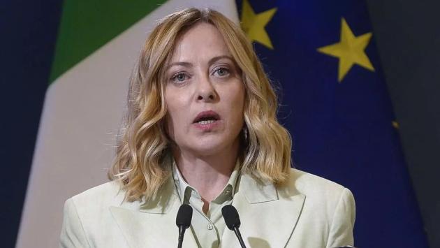 Meloni a giovani FdI "Minacce si moltiplicano, ma non abbiamo paura"