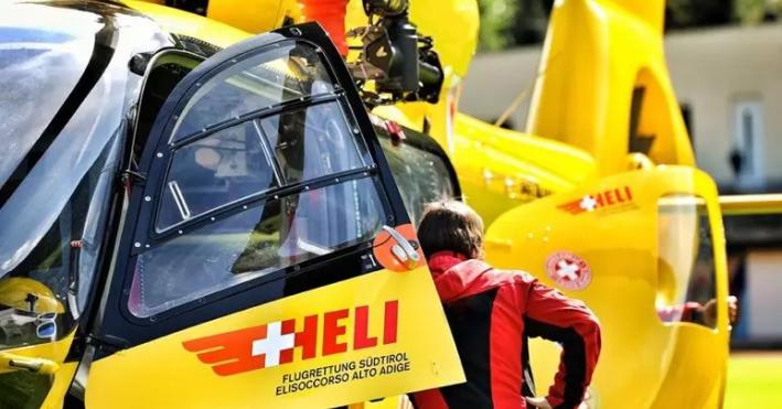 E' morto il bimbo finito in piscina in val Venosta: indagate la madre e la zia