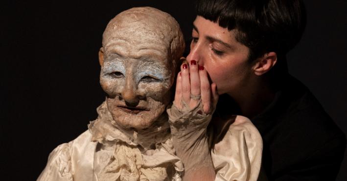 NON TOCCARE Al Teatro al Parco evocando Kazuo Ohno s la danza butō Michela Aiello e il suo doppio in , produzione Solares Briciole