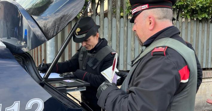 Abusi su 8 alunne con meno di 14 anni alle scuole medie: sospeso dal servizio un collaboratore scolastico