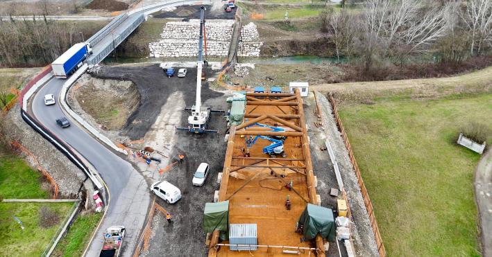 Soragna, tutto pronto per il varo del nuovo ponte a Castellina