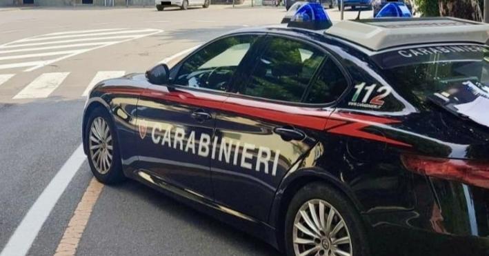 Da Bologna alla Valtaro in treno con un monopattino rubato - tracciato dal gps, viene intercettato dai carabinieri. Denunciato per ricettazione un 32enne straniero