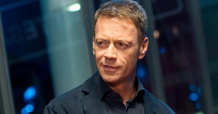 Il fuorionda di Rocco Siffredi dicenta un giallo: "Non voglio pi&ugrave; vivere per&ograve; non voglio lasciare il dolore a mia moglie e ai miei figli"