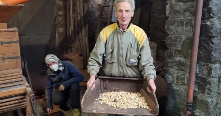 A Corchia le castagne fermano il tempo