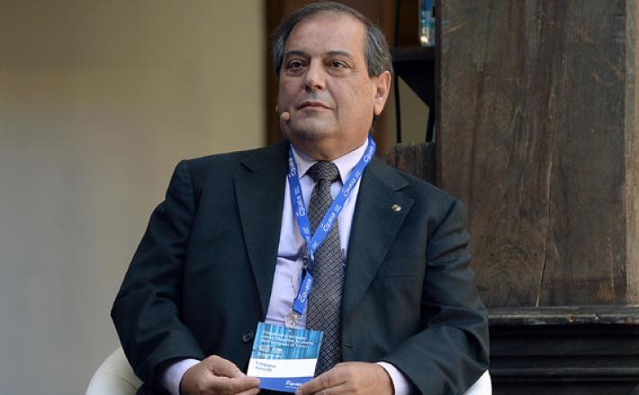 Ordine medici, interventi restrittivi per raffreddare curva 