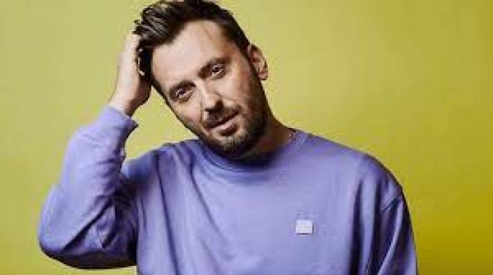 Cremonini, esce il 25 febbraio il nuovo album "La ragazza del futuro"