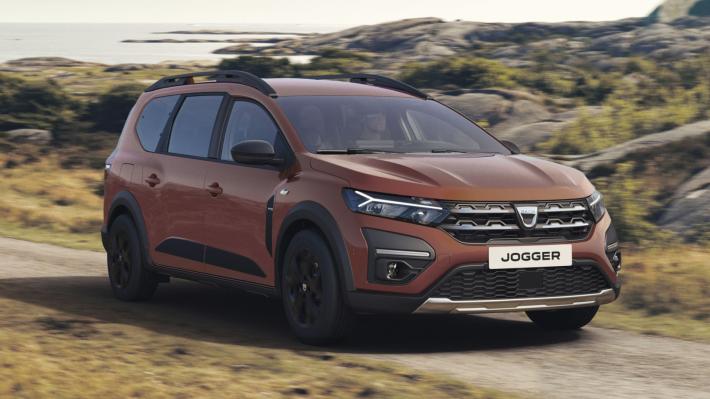 E dal cilindro di Dacia esce Jogger