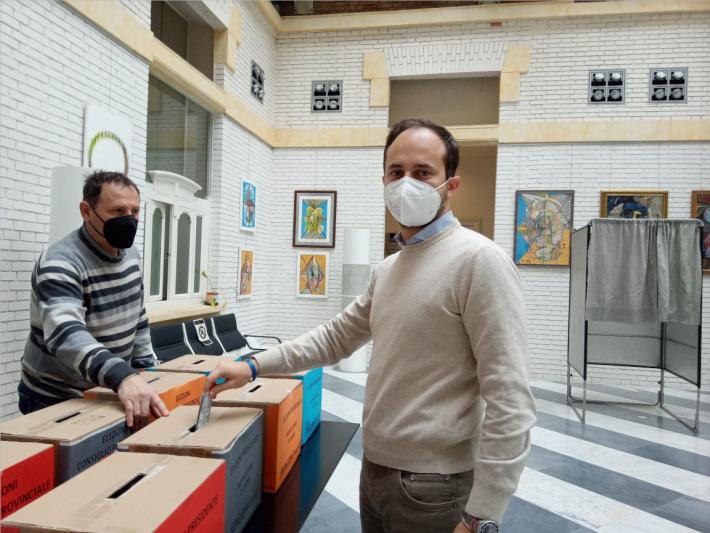 Alle 17 ha gi&agrave; votato il 68,5% degli aventi diritto