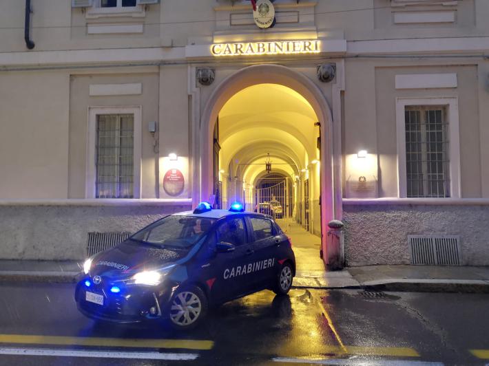 Ai domiciliari va a spasso con il cane, arrestato per evasione