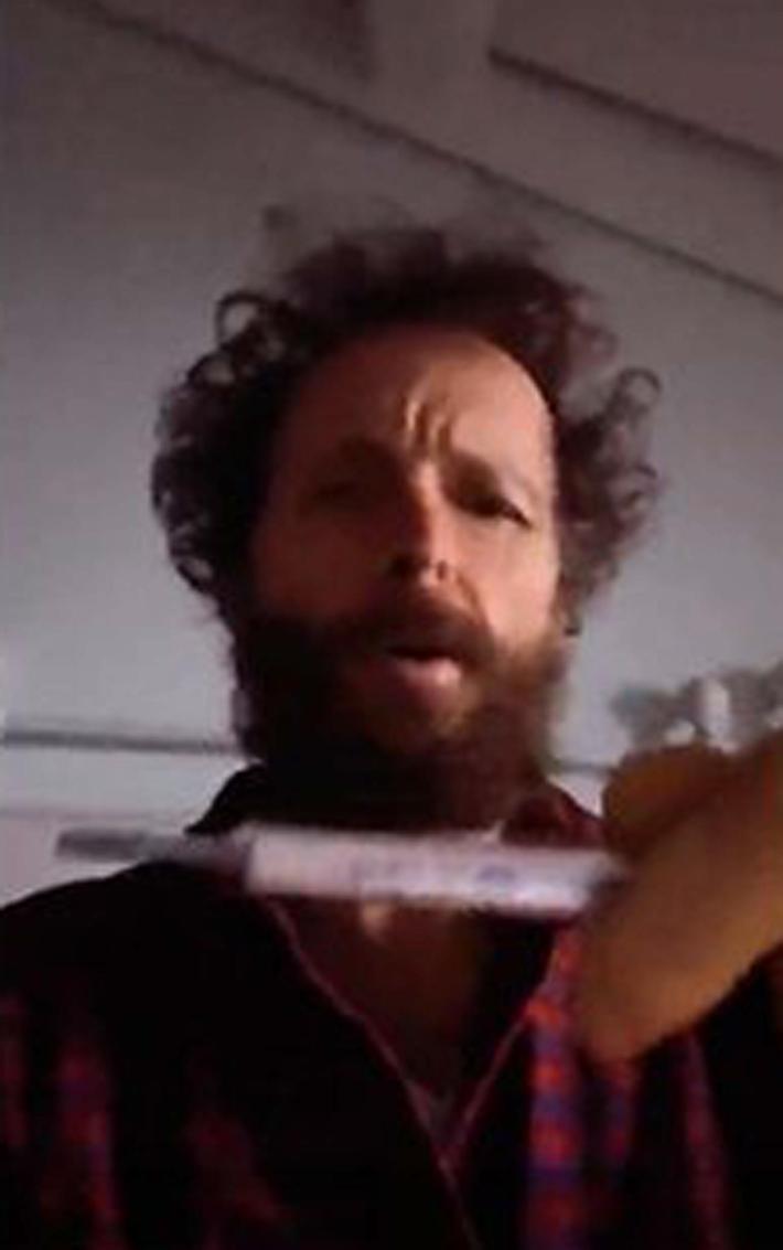 Anche Jovanotti positivo. "E' passato il Natale, passer&agrave; anche il virus" 