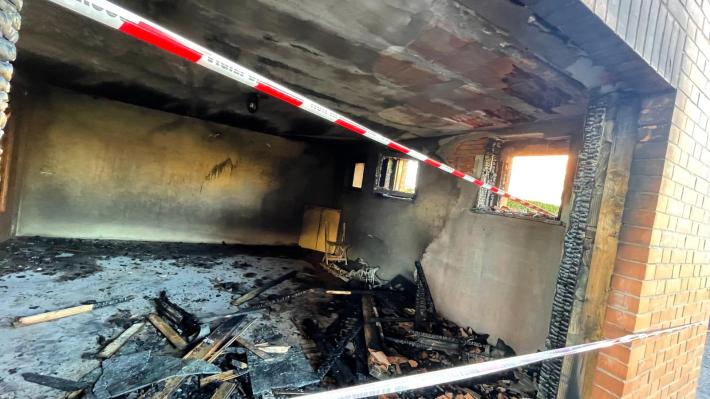 Incendio nella notte in una palazzina in strada Martinella: 7 persone lievemente intossicate