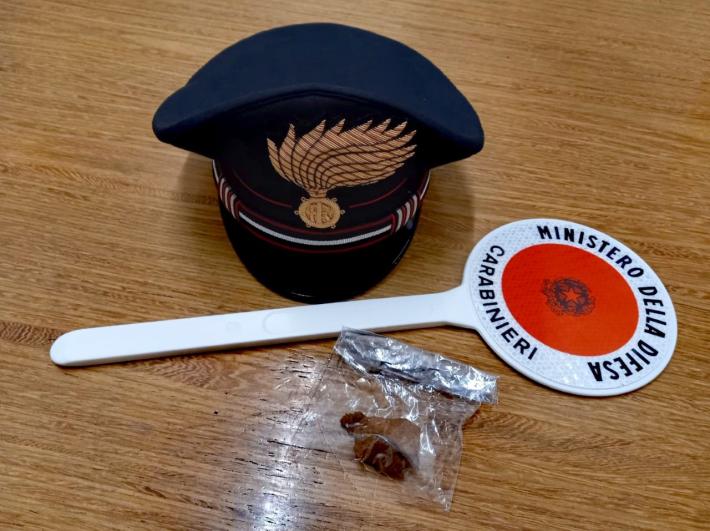Carabinieri Fidenza: sequestrati 15 grammi di hashish