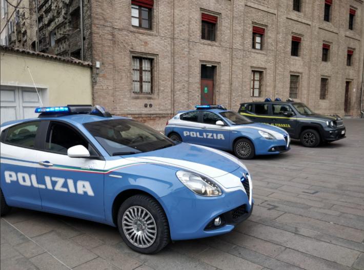 Controlli interforze: servizi congiunti di controllo del territorio nel centro cittadino. 5 sanzioni per violazione della normativa anticovid. 2 sanzioni per ubriachezza e 1 denunciato