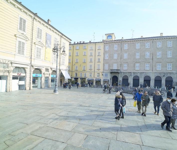 Piazza Garibaldi, in vista l'apertura di nuove attivit&agrave;