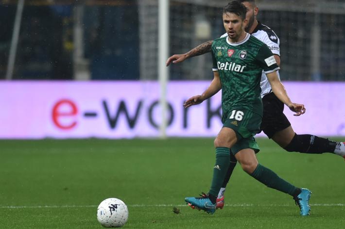 Il Pisa &egrave; in difficolt&agrave;, in testa vince solo il Lecce - Risultati e classifica