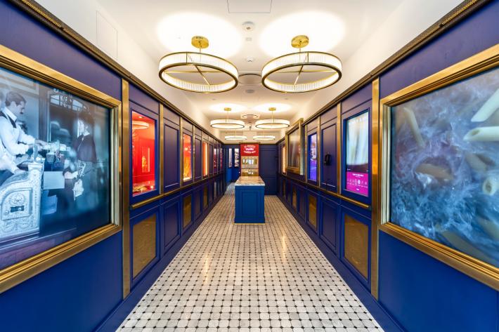 Calendari d'epoca nella bottega Barilla 