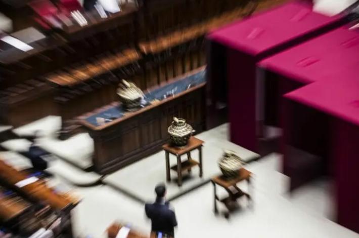 Quirinale: notte di incontri e trattative, si torna a votare alle 9.30