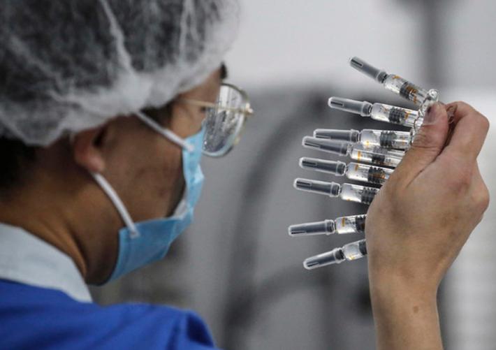 In G.U. via libera ad un monoclonale a lunga azione 