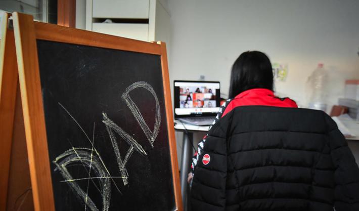 scuola coronavirus covid dad