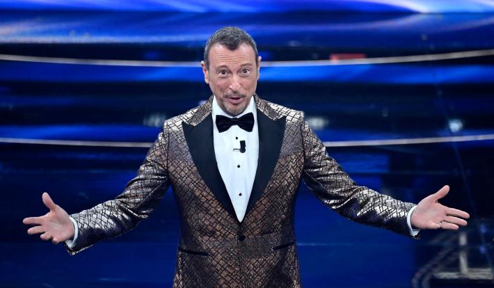 Quarta serata di Sanremo dei record: &egrave; l'ora delle cover (e delle coppie di big).  Attesa per Jovanotti - Artisti e canzoni