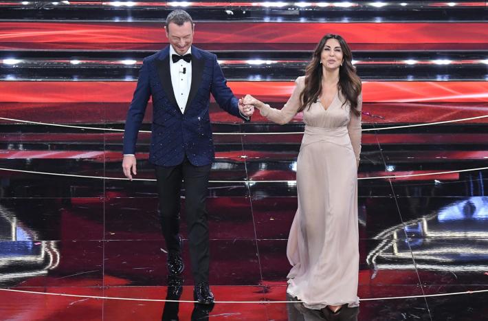 Sanremo: nella notte il vincitore (televoto, finale a tre e nuovo voto con giurie al completo) - Ordine di esibizione e classifica dopo la 4a serata