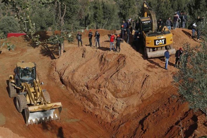 Una roccia blocca i soccorritori a 2 metri da Ryan