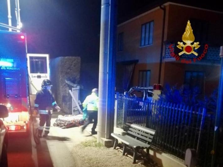 Minorenne alla guida esce di strada e muore nel Padovano