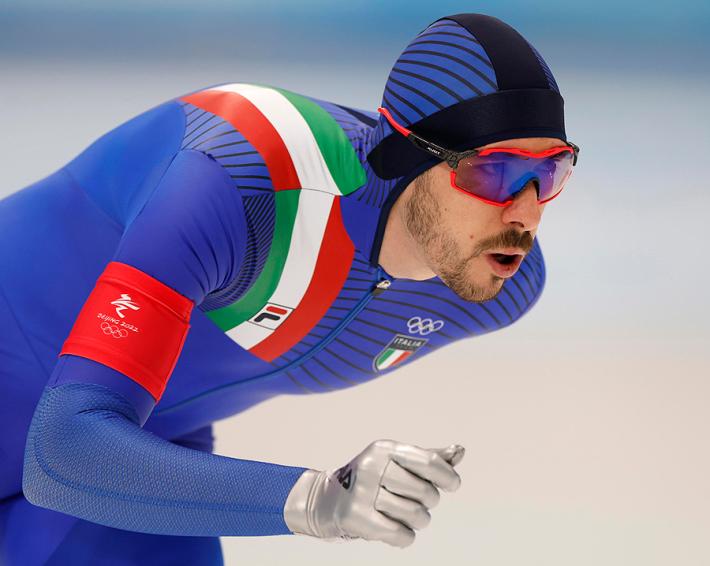 Pattinaggio velocit&agrave; 10.000 metri: bronzo per Davide Ghiotto