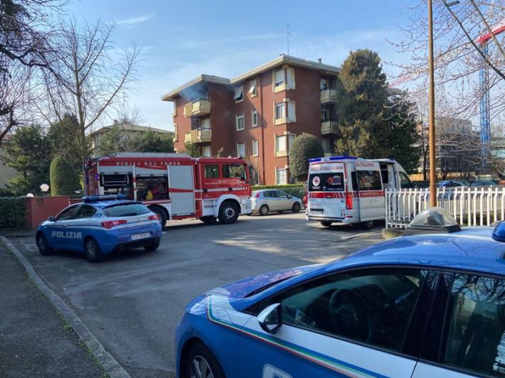 Fiamme in appartamento in via Hiroshima