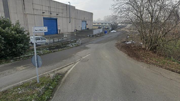 Autotreno in fiamme in via Don Milani a Sanguinaro