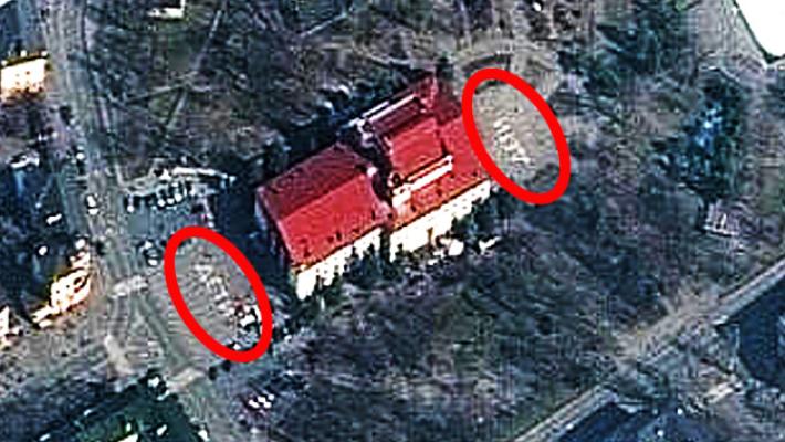 Regno Unito, teatro bombardato da jet, &egrave; crimine di guerra