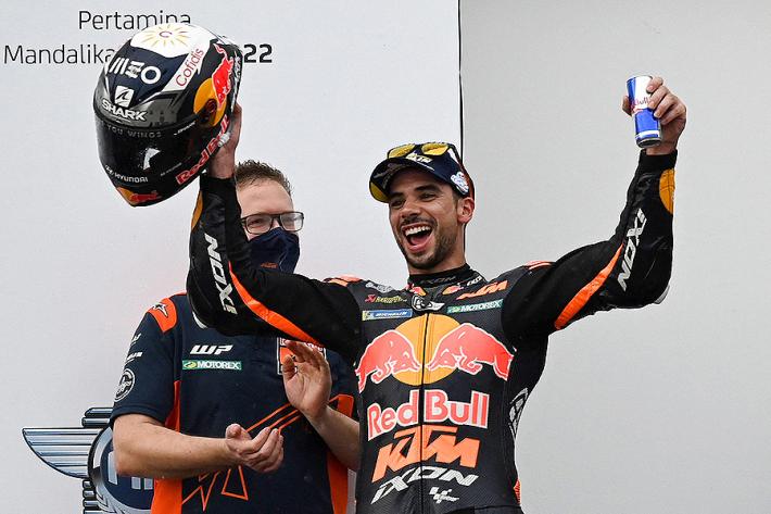 Indonesia; vince Oliveira su KTM