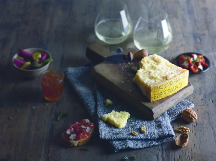 Parmigiano Reggiano: a Pitti Taste con il progetto premium sulle lunghe stagionature