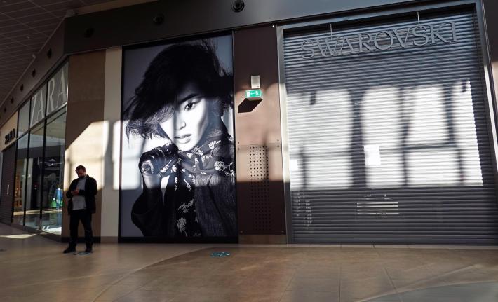 Il lusso?  Non abita  pi&ugrave; in Russia. Danni in vista