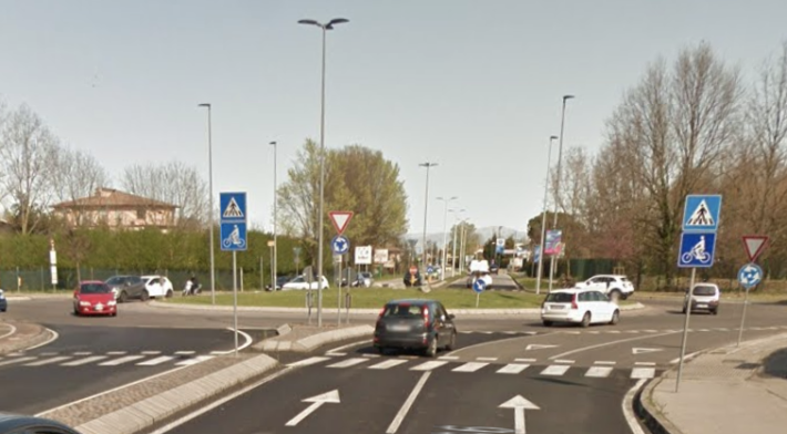 Auto travolge carrozzina sulle strisce, morto neonato a Padova