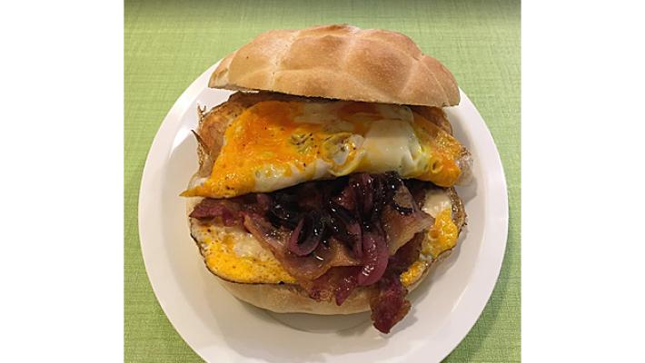 La buza - Sua maest&agrave; il maiale, panini esagerati per rendergli omaggio