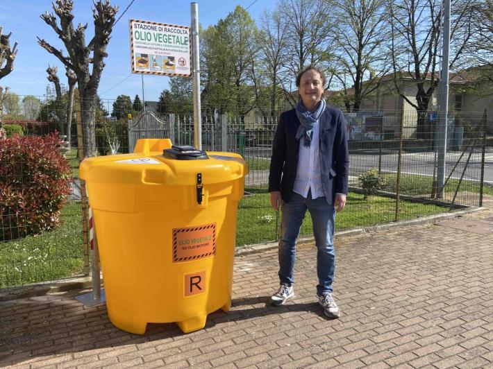 Gli oli esausti alimentari di uso domestico vengono smaltiti in 3 contenitori pubblici