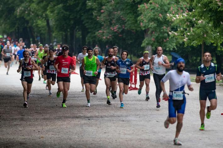 Si scaldano i motori: venerd&igrave; &egrave; Cetilar run