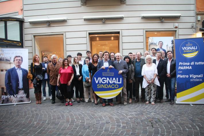 Presentata la lista a sostegno di Pietro Vignali: fra i candidati Marco Osio, Fabrizio Pallini, Arturo Dalla Tana 