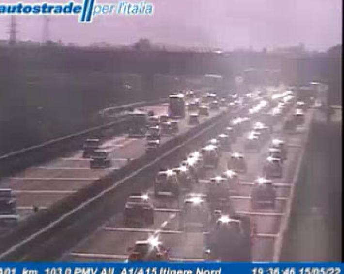 Traffico in autostrada: code a tratti in A1 e in Autocisa verso Parma 